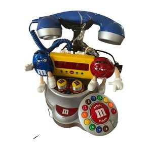 Vintage M&M Candy AM/FM Radio Telephone redial Alarm  Clock Snooze Alarm